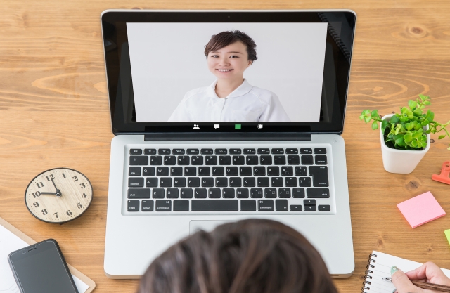 リモートで働ける？新しい看護師求人の形と在宅ワークの可能性